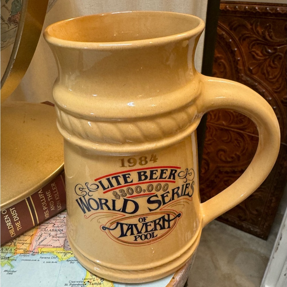 1984 Lite Beer World Series of Tavern Pool beer mug